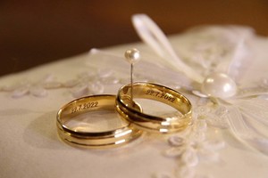 Olympic Gold snubní prsteny ze žlutého zlata