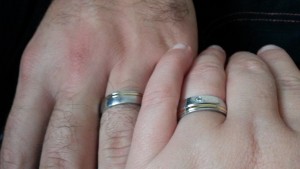 Nancy stone  moderní ocelové snubní prsteny se zirkonem