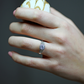 Apate W Briliant netradiční prsten z bílého zlata