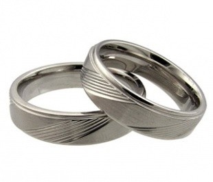 Ultimate ryté snubní prsteny