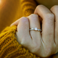 Amanda White dokonalý zásnubní prsten z bílého zlata
